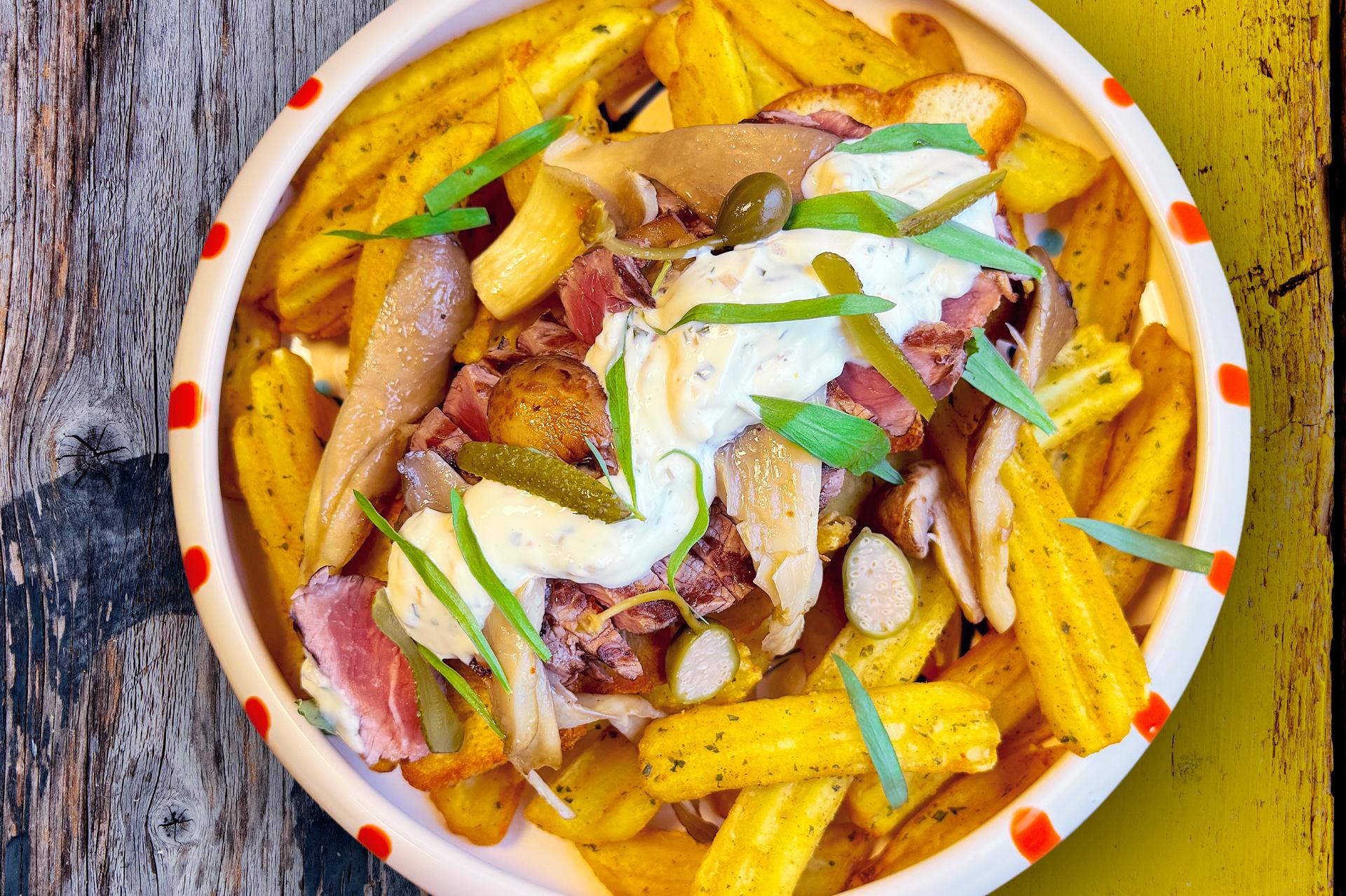 loaded_fries_francuski_bistro