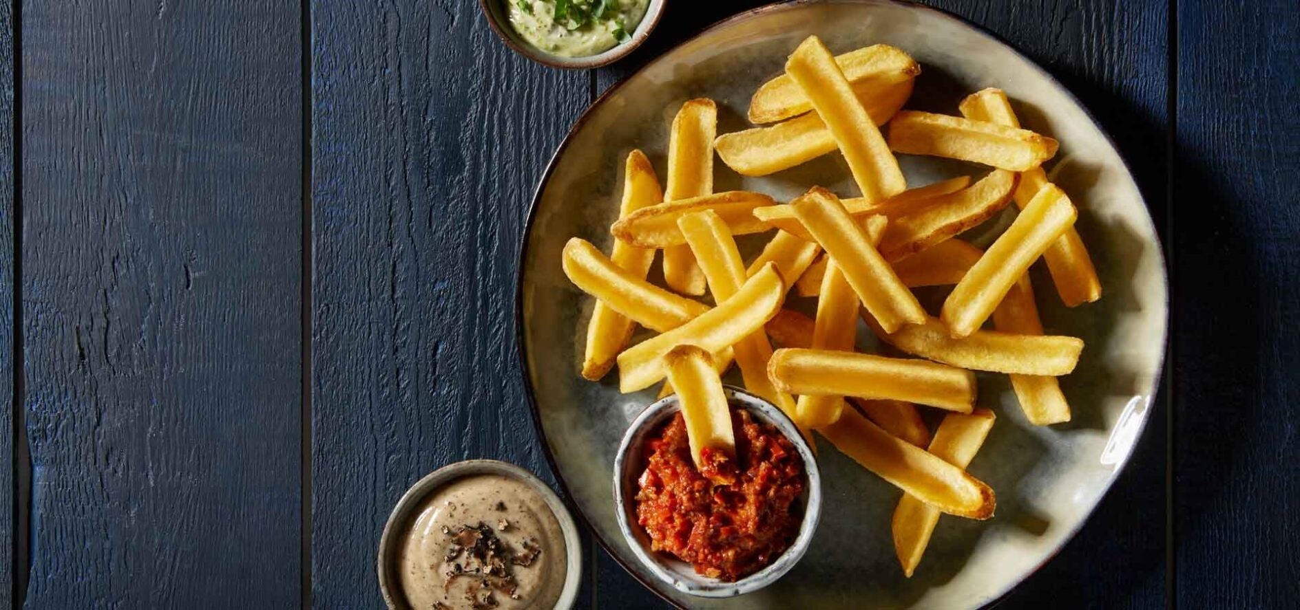 aviko_pomfrit_s_korom_u_obliku_slova_u_jelo