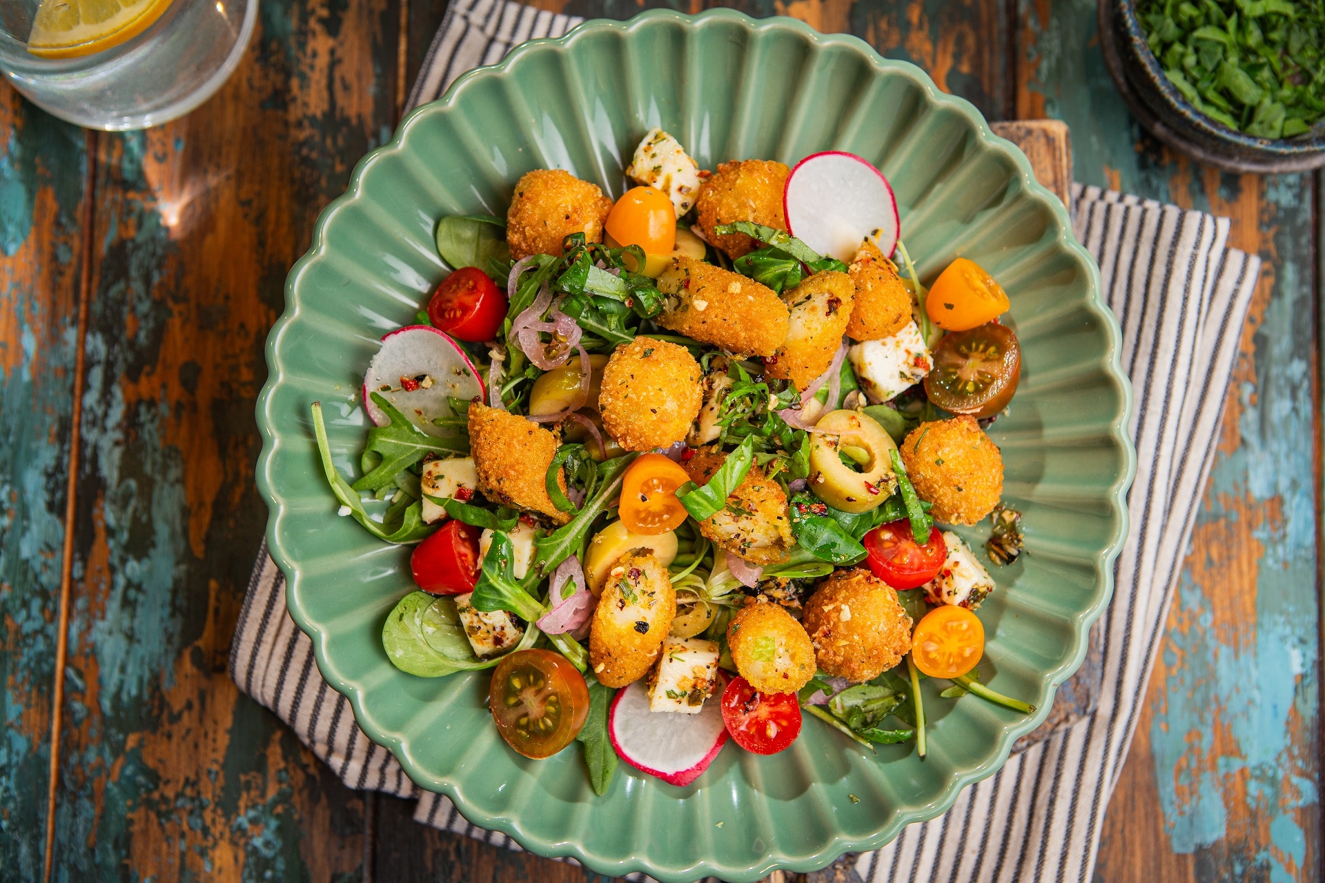 mediteranska_salata_s_mozzarellom_i_maslinama | Recepti s Aviko proizvodima za ugostiteljstvo