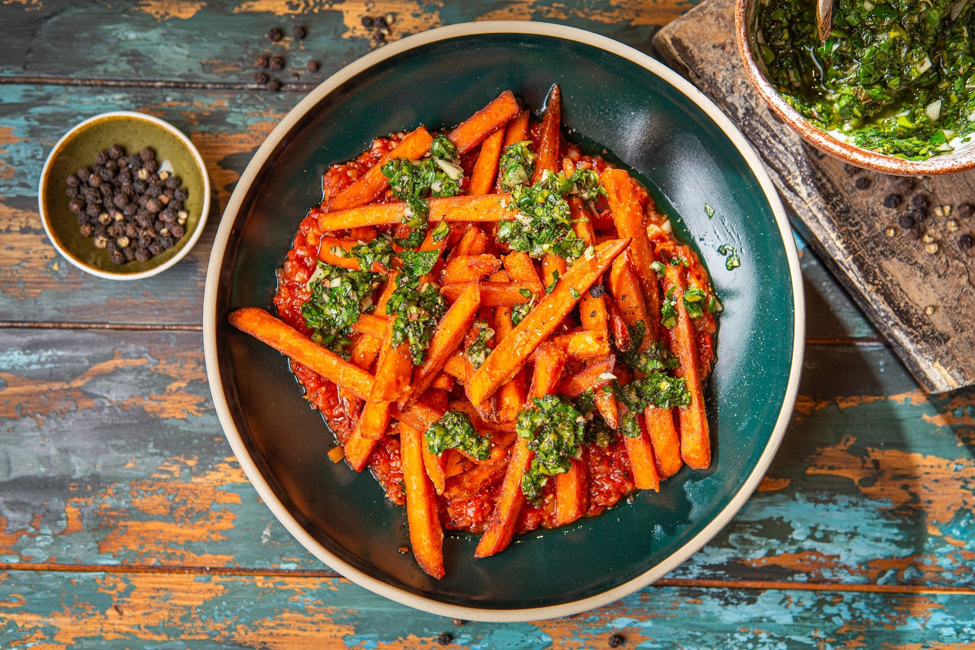 nadjeveni_pomfrit_od_batata_s_umakom_od_rajcice_limete_i_kardamoma | Recepti s Aviko proizvodima za ugostiteljstvo